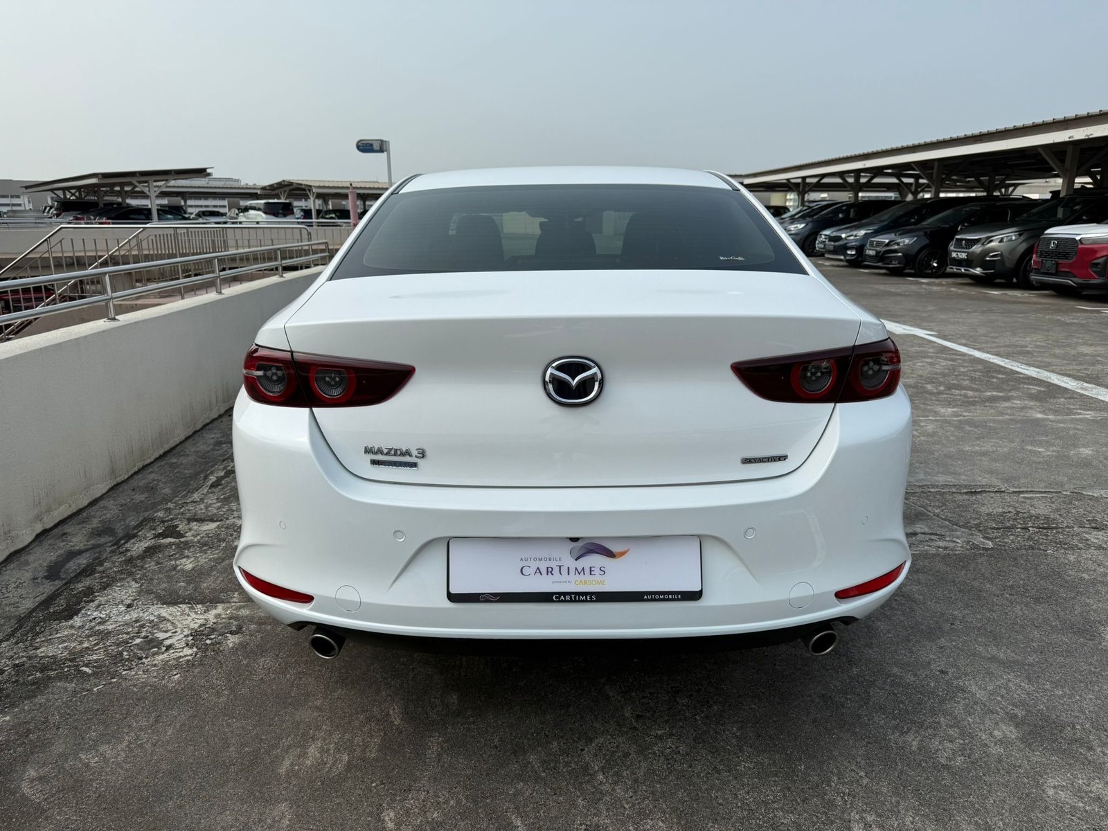 Mazda 3 Sedan 1.5 M Hybrid Elegance photo 5